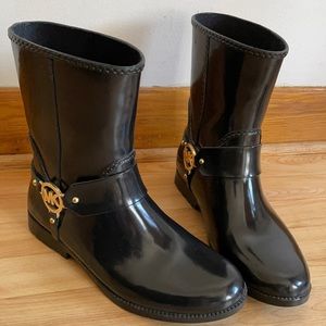 Michael kors rain boots size 10